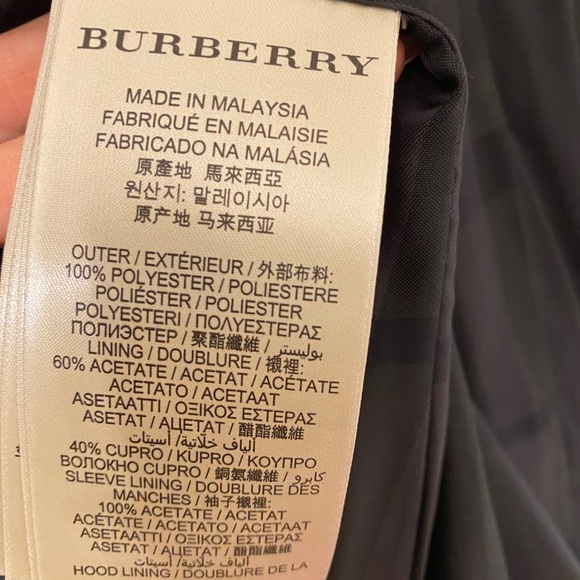 Burberry Puffer Coat - Picture 9 of 12